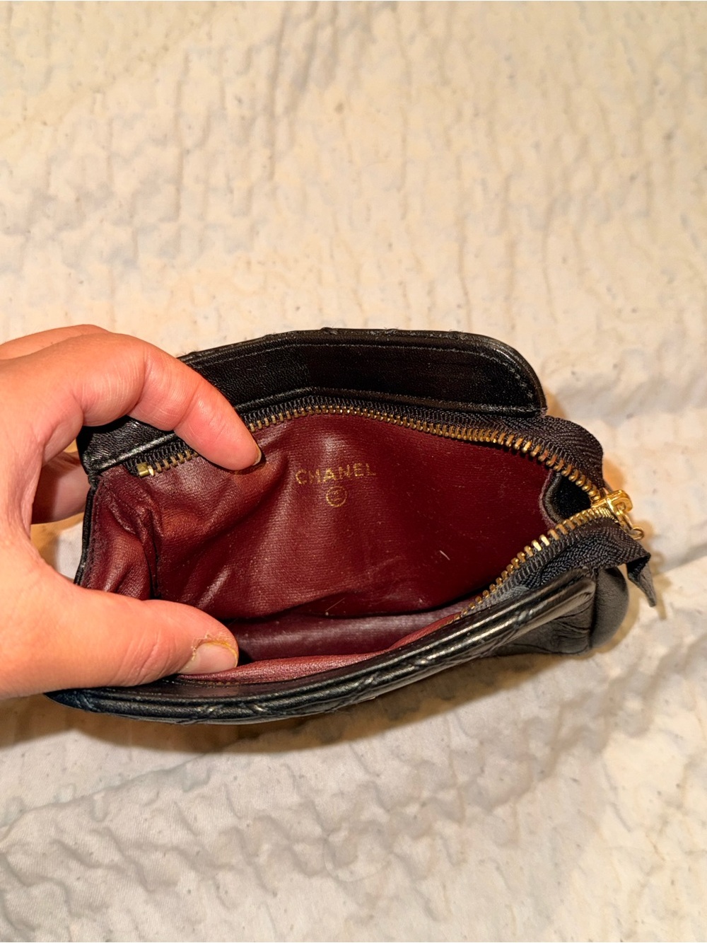 Classic Quilted Leather wallet Pouch in Black with Gold Logo - Picture 6 of 6